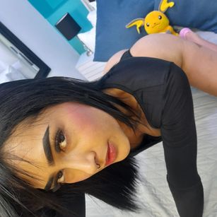 Model - Elisa Peters blowjob