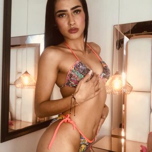 Model - Elisa Peters pussy