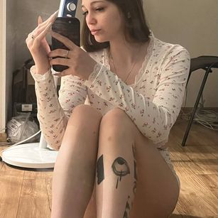 Model - mary masturbate