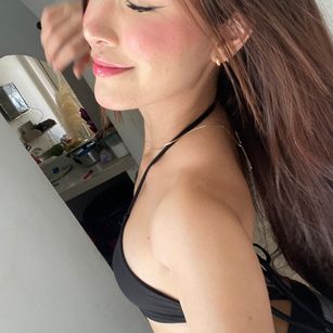 Model - AngelicaSynn JOI