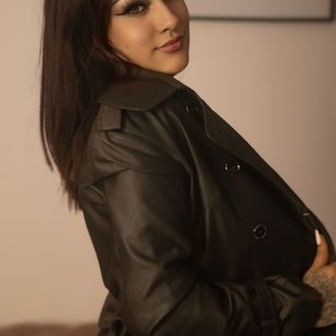 Model - Mia Blaze Teasing