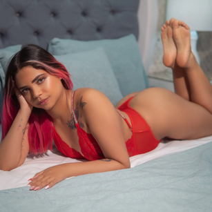 Model - Evelyn_Brown GlamourLatina