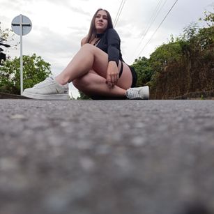 Model - Emily Gracee shaved