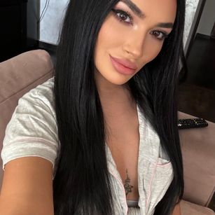 Model - Celine pasional