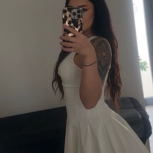 Model - Vixenia deepthroat