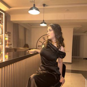 Model - Jenny bigboobs