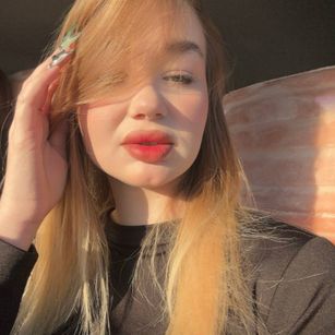 Model - Kelly nipples