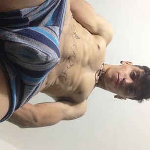 Model - Alejandro_max cum