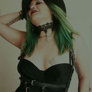 Model - Alanah Findom dinero