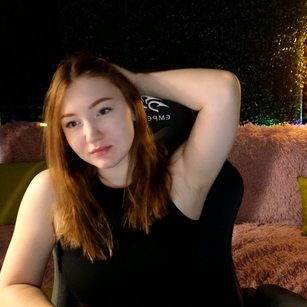 Model - Mila Dreamy stockings