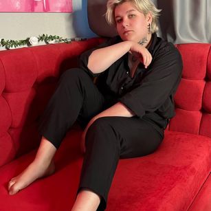 Model - Amanda curvy