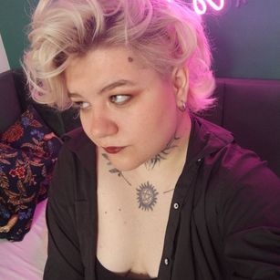 Model - Amanda bigass