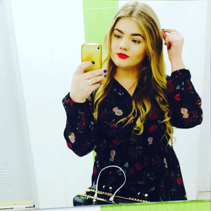 Model - DanaFree free