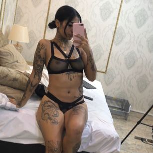 Model - EmilieLake BDSM