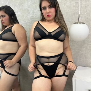 Model - TaylorNova pussy