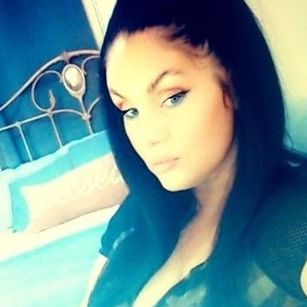 Model - Kiaraknight Curvy