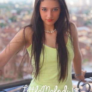 Model - MELODY latina