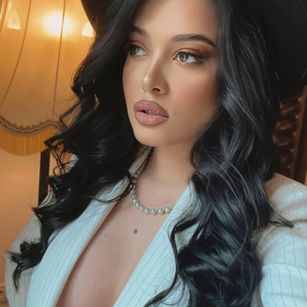 Model - EvaBanks sissy