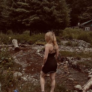 Model - FinDomAsha feet