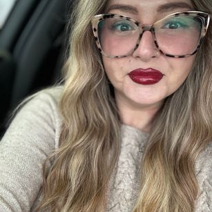 Model - Ivyannie bigboobswett