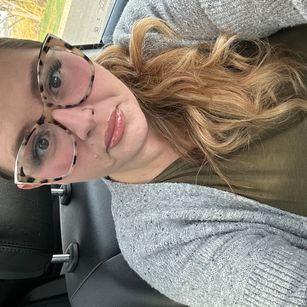 Model - Ivyannie doublepin