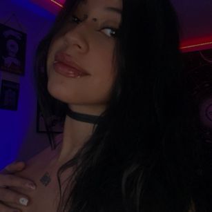 Model - Katzze sexting