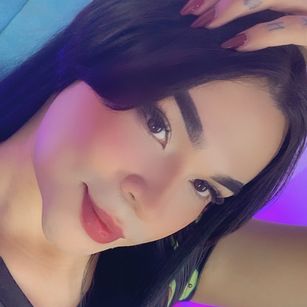 Model - Jenn Black dildo