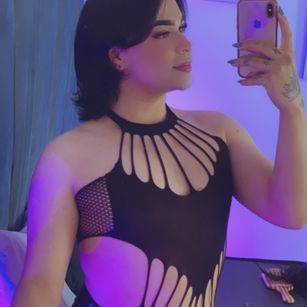 Model - Jenn Black heels