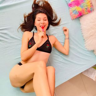 Model - Luna LLana squirt