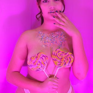 Model - AmbarGray pussy