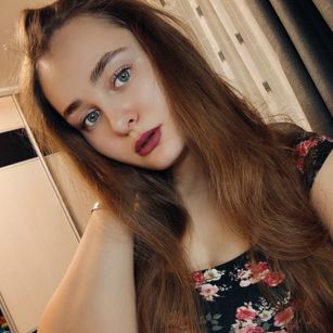 Model - Sonya Ellis sport