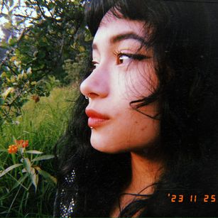 Model - VenusOlympus dirtytalk