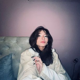 Model - VenusOlympus fetish