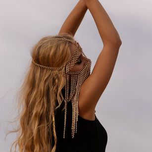 Model - FloraMiss young