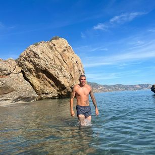 Model - Sebastian shower