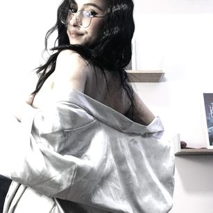 Model - AlanaScoot findom