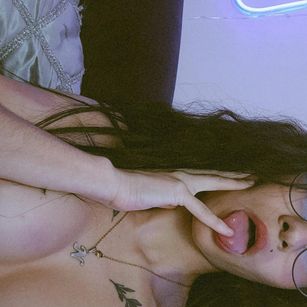 Model - AlanaScoot femdom