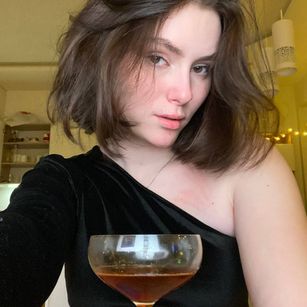 Model - NymphKsyu shy