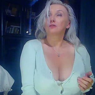 Model - NightBeauty femdom