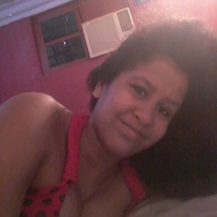 Model - Shirlihot deepthroath