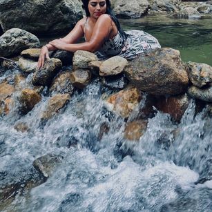 Model - Kiana Cream orgasm