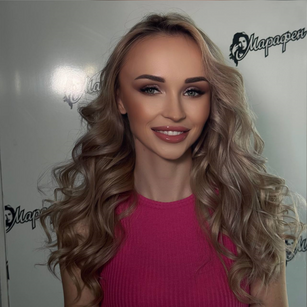 Model - Julia_love blond