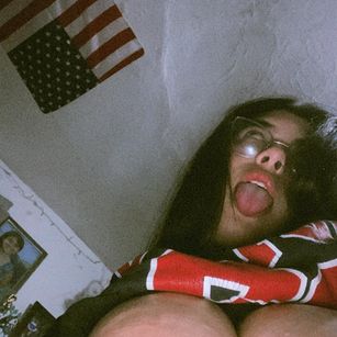 Model - Valen Rosse joi