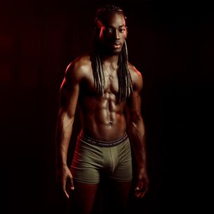 Model - JAN STALLION Latina