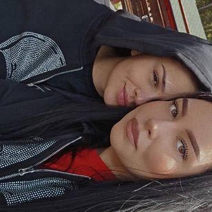 Model - DoubleeTroublee couple