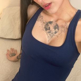 Model - Emilia Vitti toys