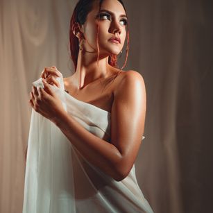 Model - MiaReyes LUSH