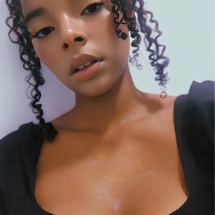 Model - Blackbunny boobs