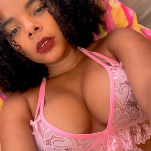 Model - Blackbunny sexting