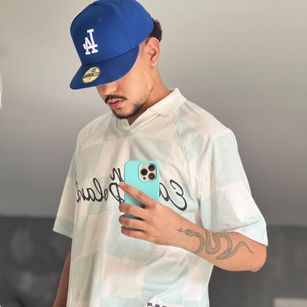 Model - Nico Angell activo